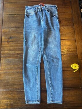 Classic High-Rise Blue Women’s Jeans